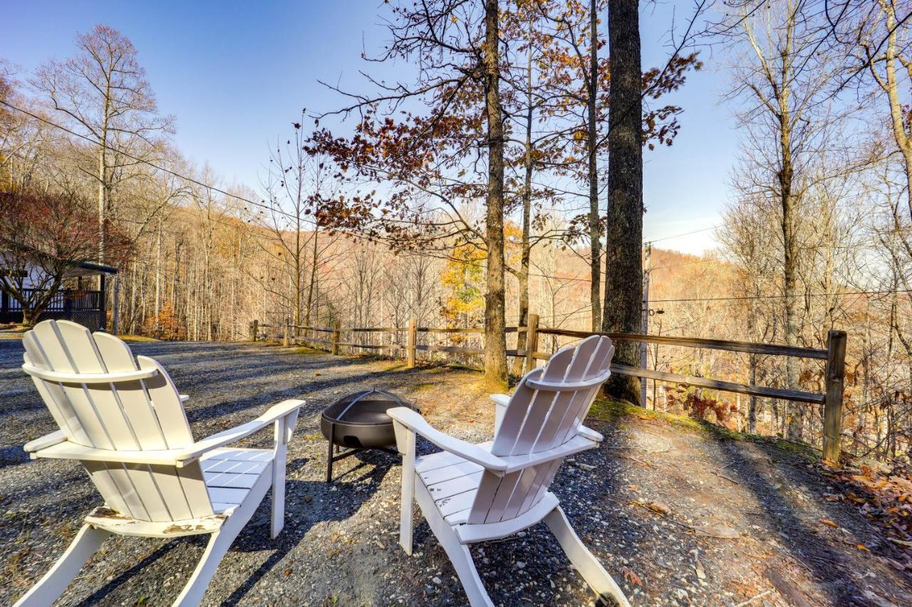 Pet-Friendly Spruce Pine Cabin With Private Fire Pit Екстериор снимка
