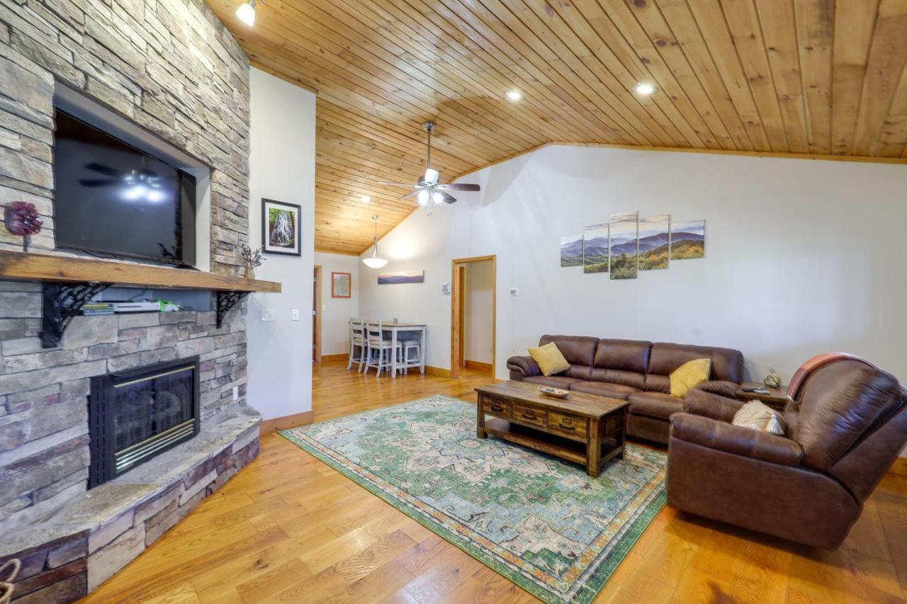 Pet-Friendly Spruce Pine Cabin With Private Fire Pit Екстериор снимка